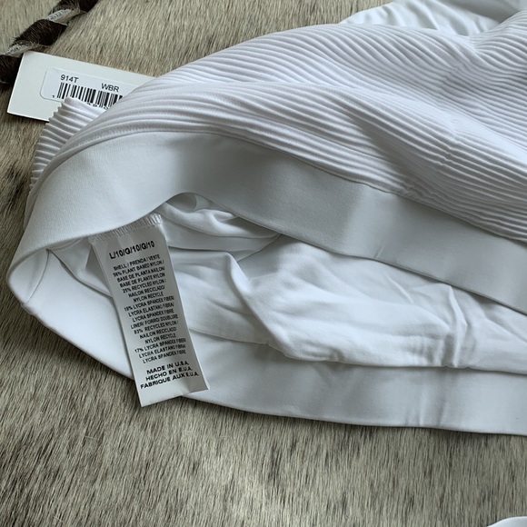 🔥 Clearance NWT Vitamin A Two Piece Swimsuit - Picture 9 of 14